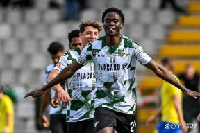 爱游戏冲刺阶段突围战来临；广州队围绕葡超战术微调；底气十足；轮换策略成焦点的简单介绍